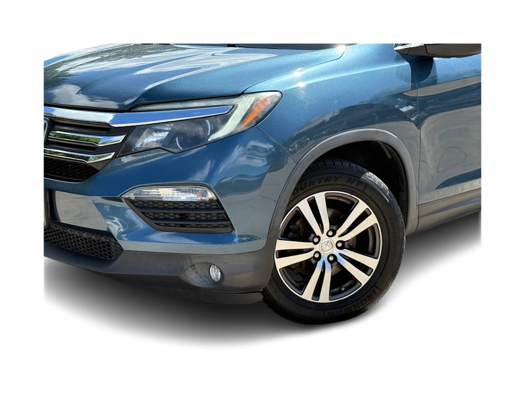 Thumbnail: 2017 Honda Pilot - 17