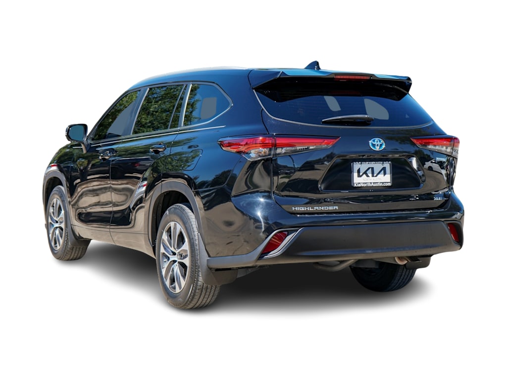 Thumbnail: 2023 Toyota Highlander - 4