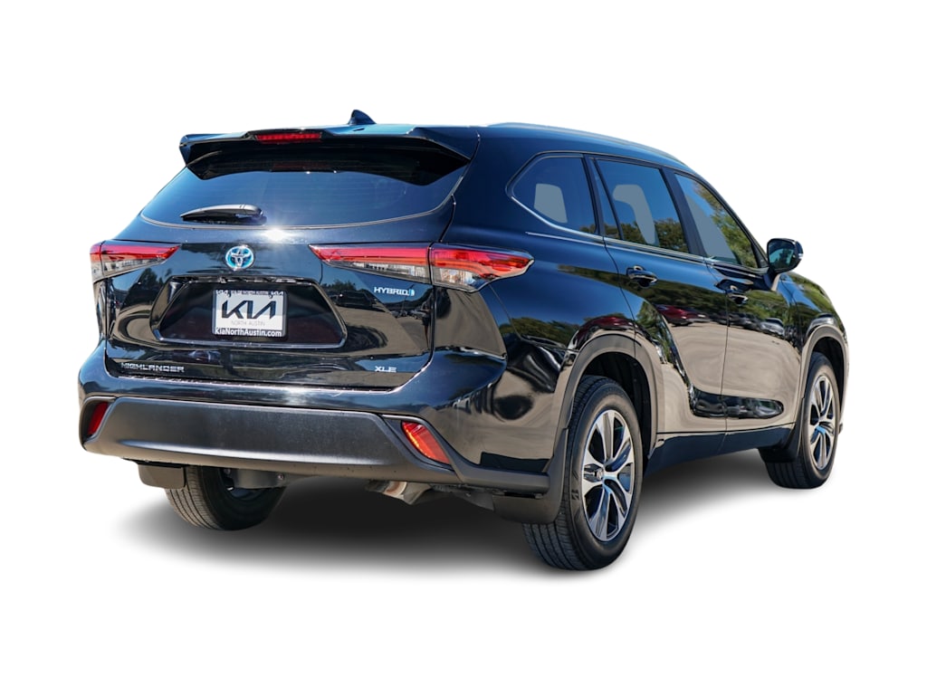 Thumbnail: 2023 Toyota Highlander - 15
