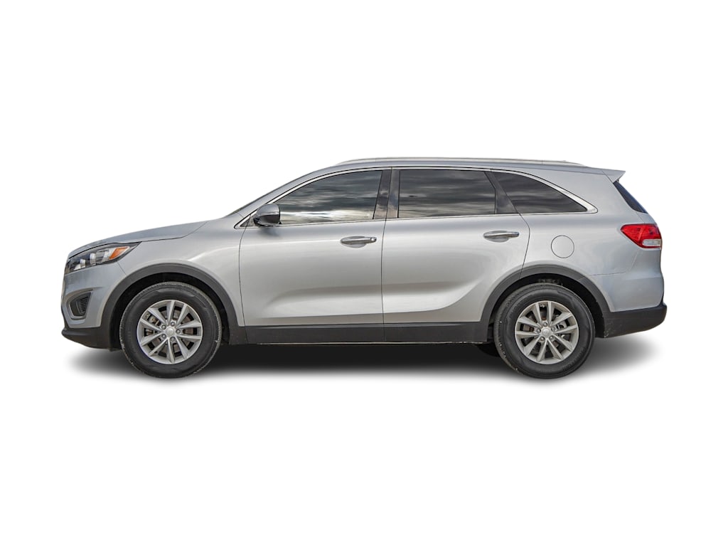 Thumbnail: 2016 Kia Sorento - 3