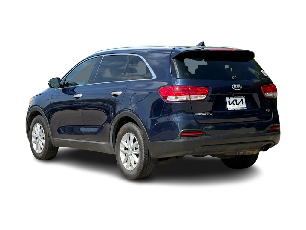 Thumbnail: 2017 Kia Sorento - 4
