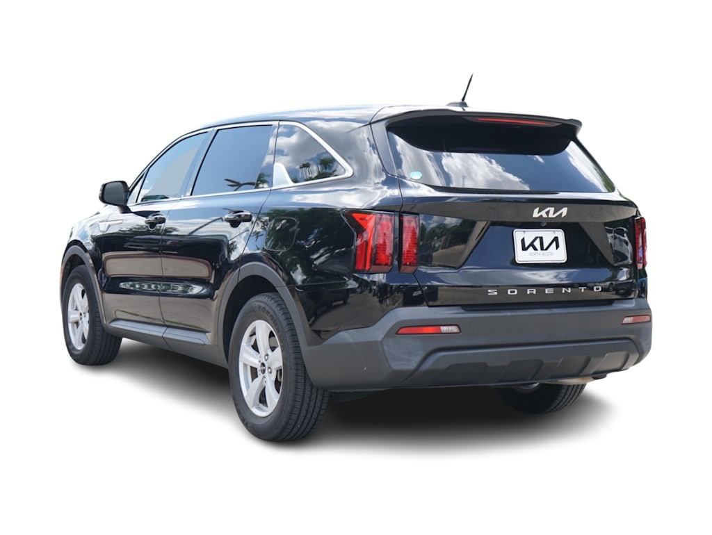 Thumbnail: 2022 Kia Sorento - 4