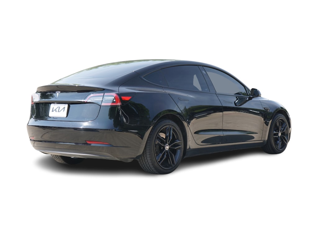 Thumbnail: 2023 Tesla Model 3 - 13