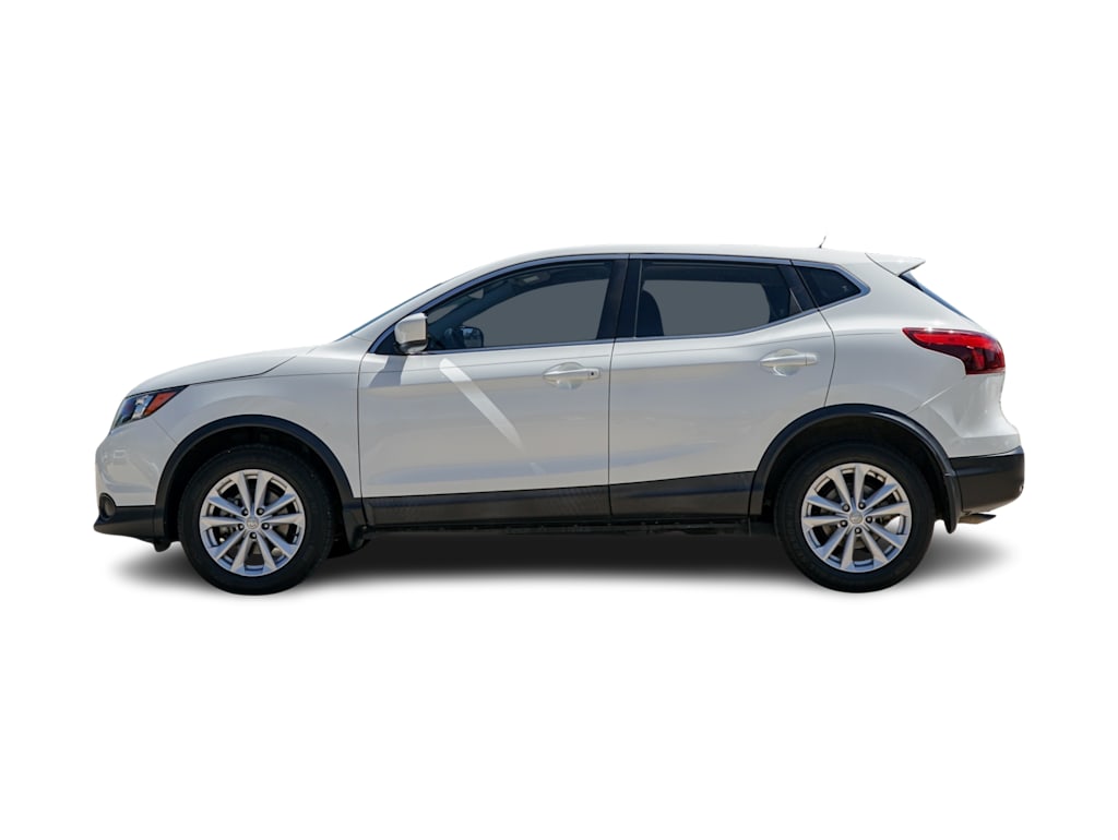 Thumbnail: 2018 Nissan Rogue Sport - 3