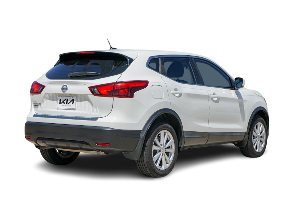 Thumbnail: 2018 Nissan Rogue Sport - 13