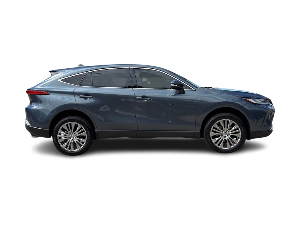 Thumbnail: 2023 Toyota Venza - 16