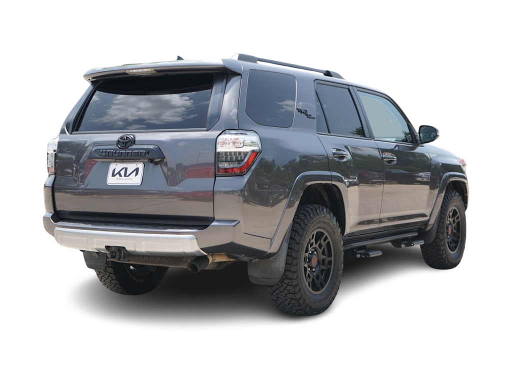 Thumbnail: 2019 Toyota 4Runner - 15