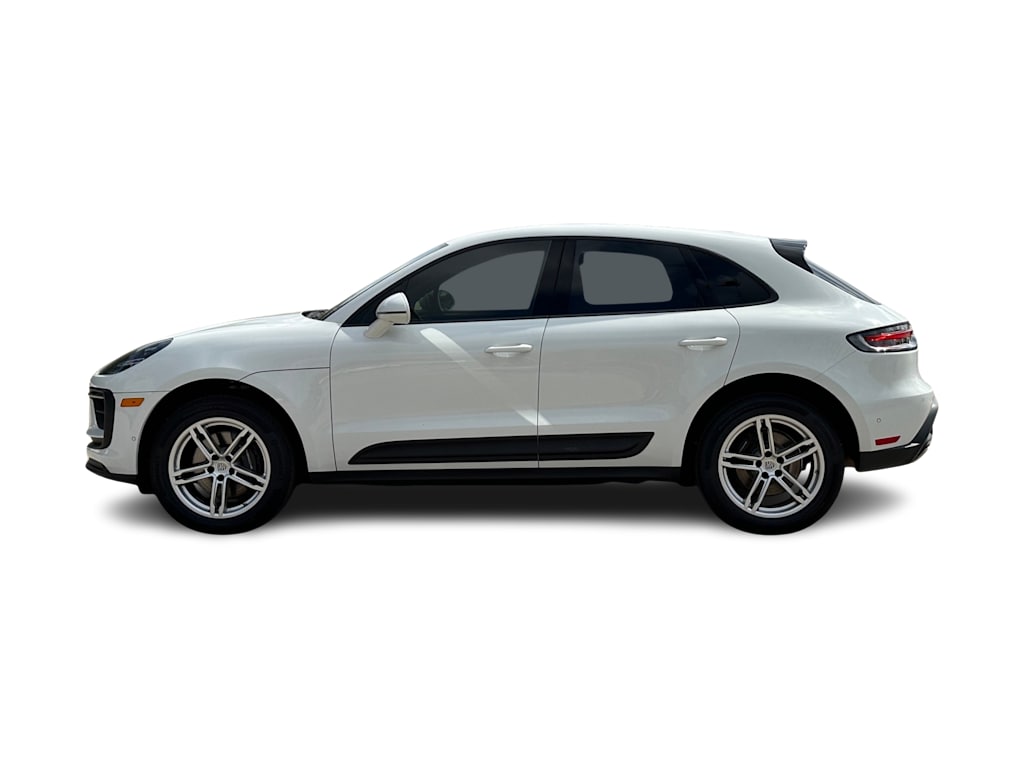Thumbnail: 2024 Porsche Macan - 3