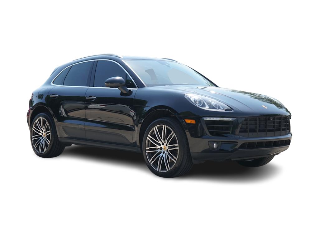 Thumbnail: 2017 Porsche Macan - 17