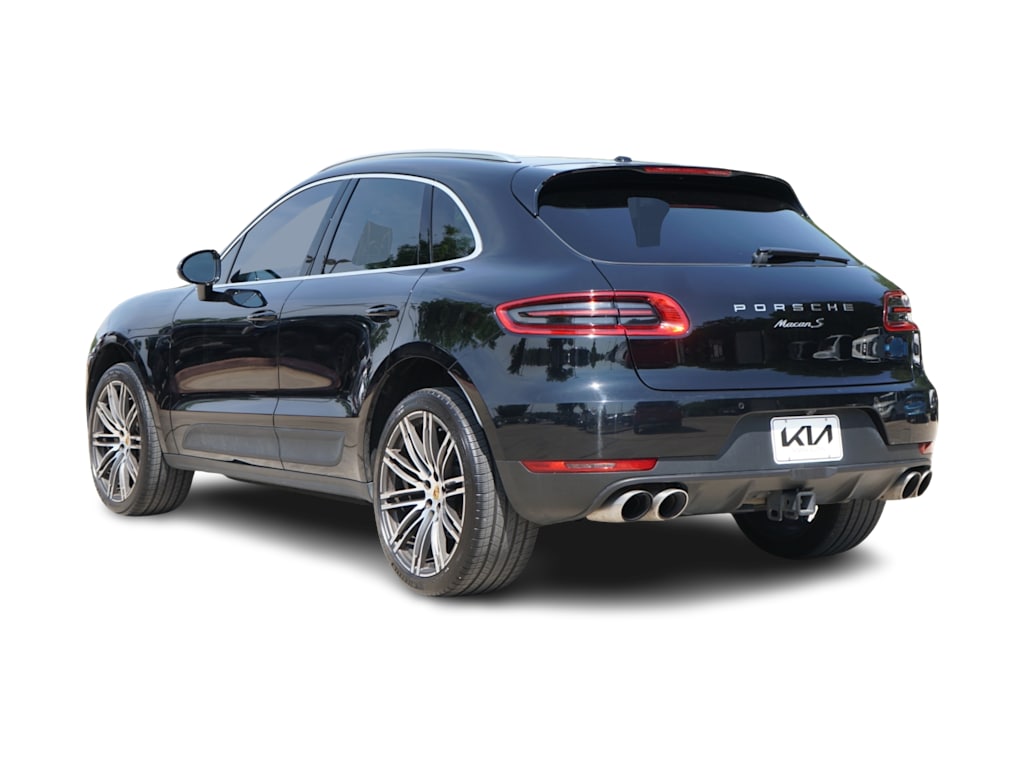 Thumbnail: 2017 Porsche Macan - 4