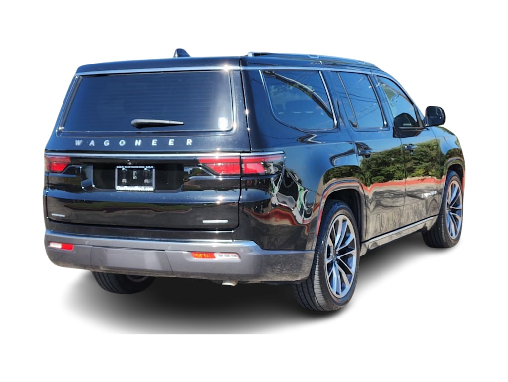 Thumbnail: 2022 Jeep Wagoneer - 17