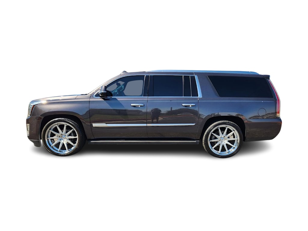 Thumbnail: 2018 Cadillac Escalade - 3