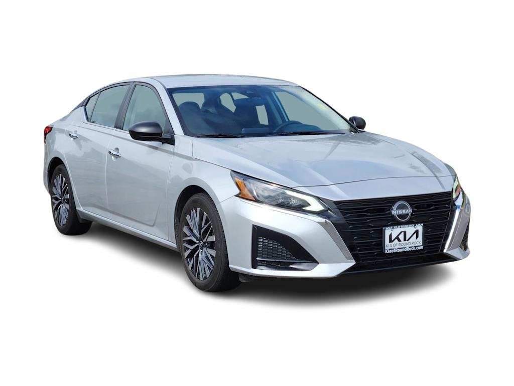 Thumbnail: 2025 Nissan Altima - 17