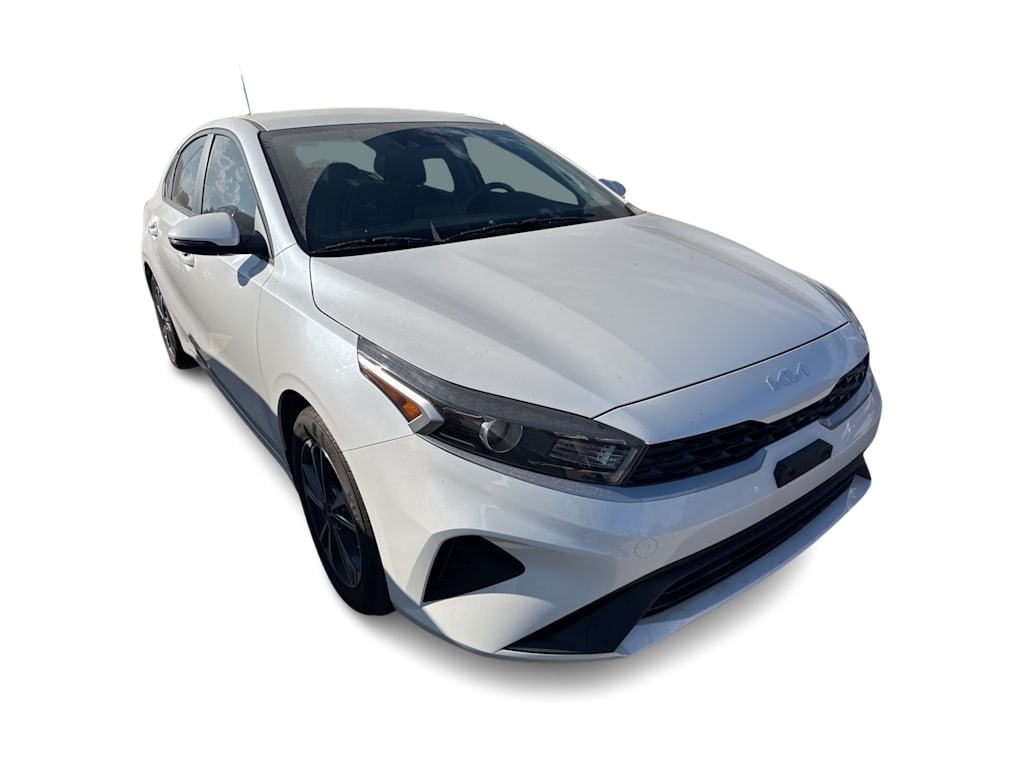 Thumbnail: 2024 Kia Forte - 9