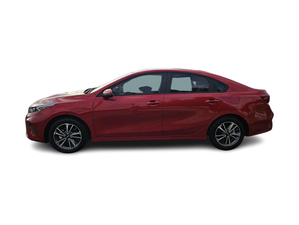 Thumbnail: 2024 Kia Forte - 3