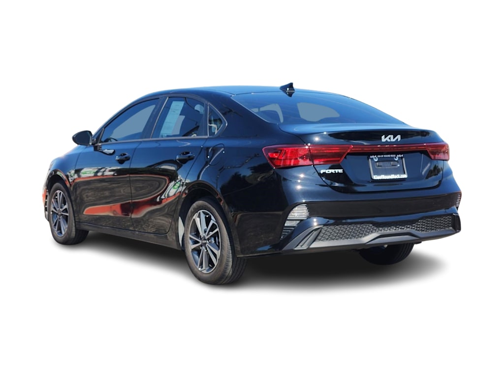 Thumbnail: 2024 Kia Forte - 4