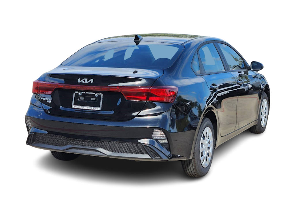 2024 Kia Forte LX 16