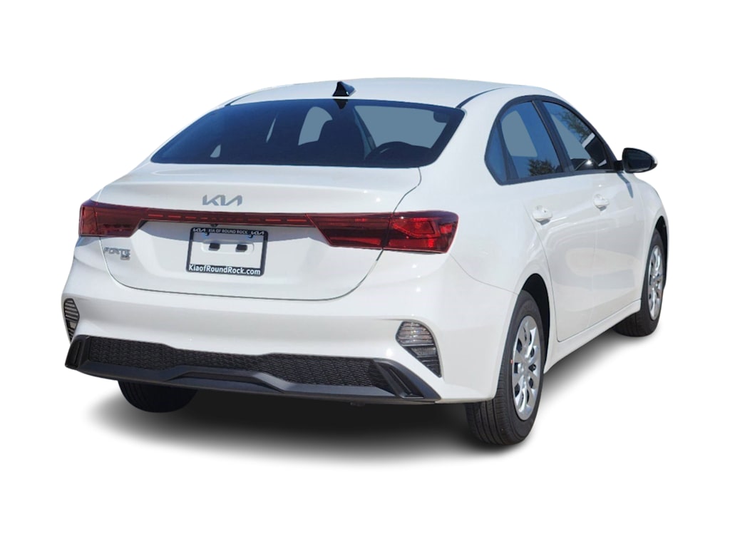 2024 Kia Forte LX 14