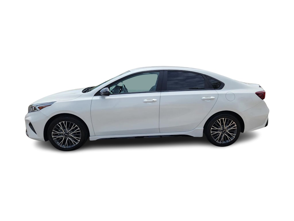 Thumbnail: 2024 Kia Forte - 3