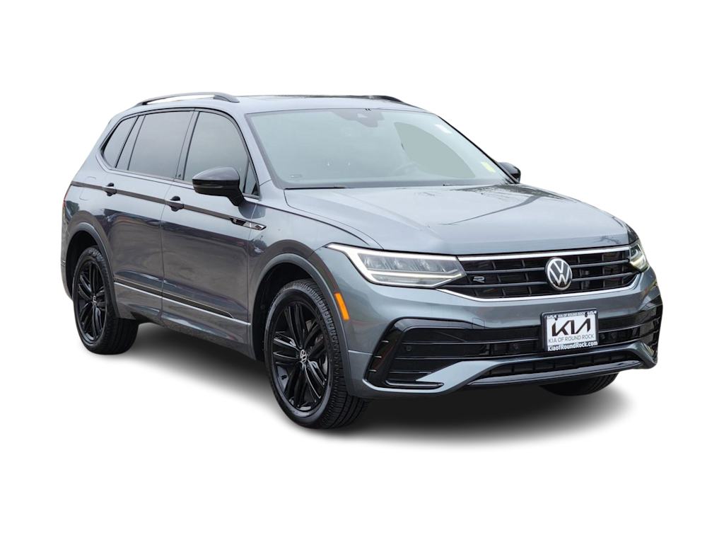 Thumbnail: 2022 Volkswagen Tiguan - 17