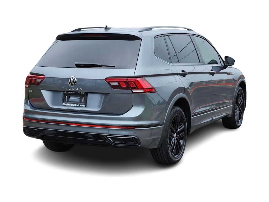 Thumbnail: 2022 Volkswagen Tiguan - 18