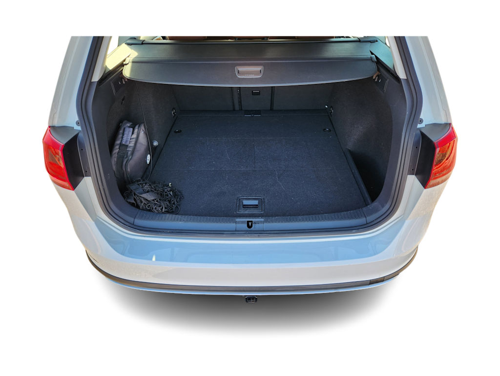 Thumbnail: 2017 Volkswagen Golf - 16