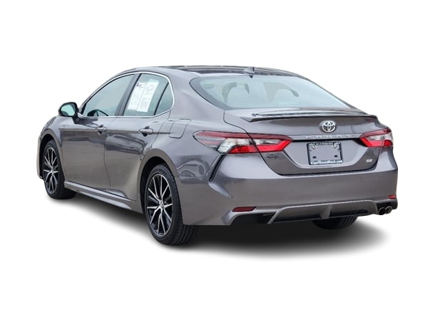 2022 Toyota Camry SE 4