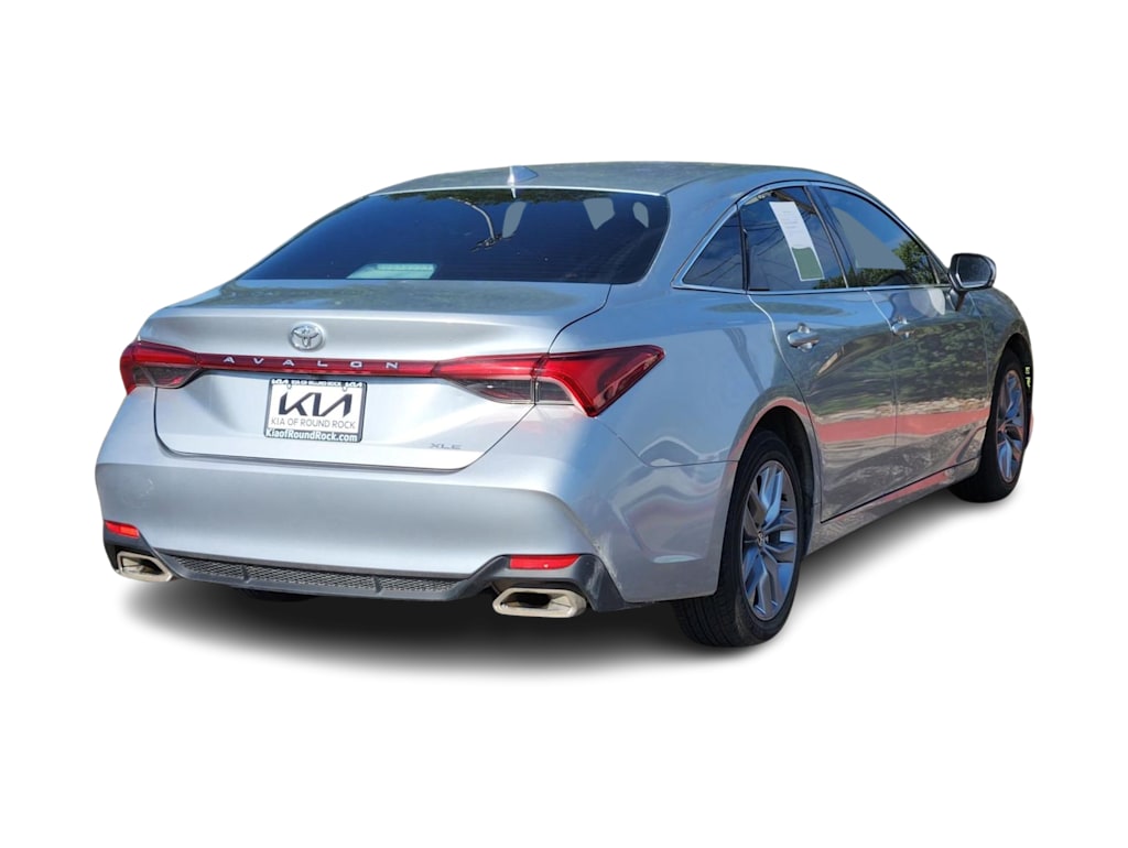 Thumbnail: 2022 Toyota Avalon - 18