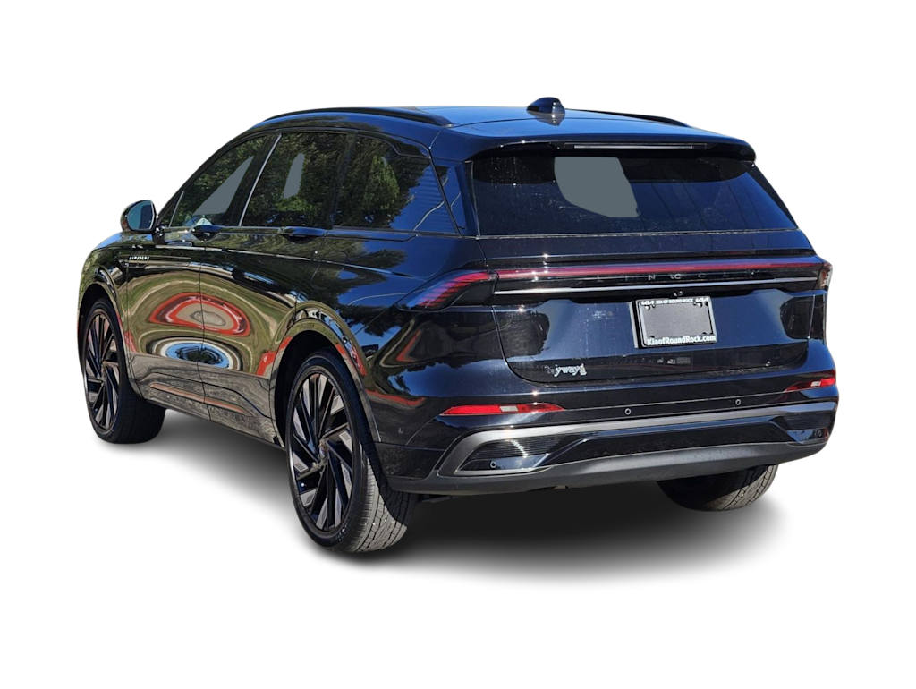 Thumbnail: 2024 Lincoln Nautilus - 3