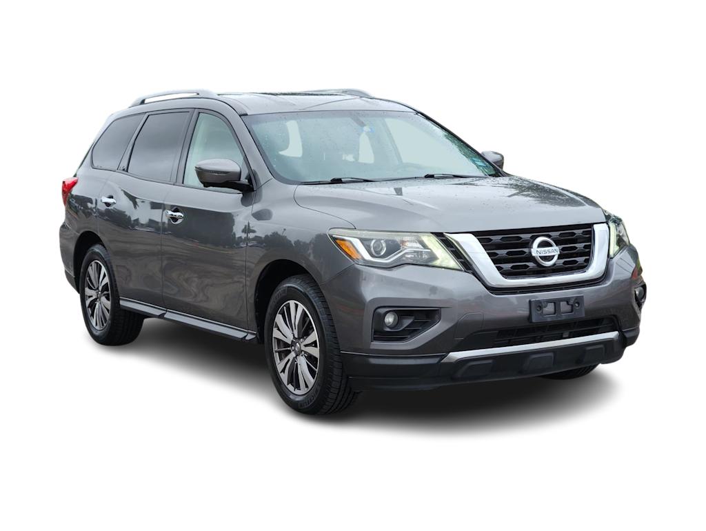 Thumbnail: 2017 Nissan Pathfinder - 17