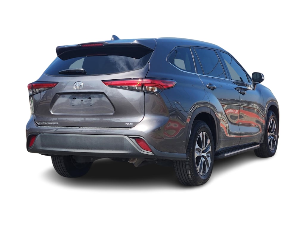Thumbnail: 2022 Toyota Highlander - 20
