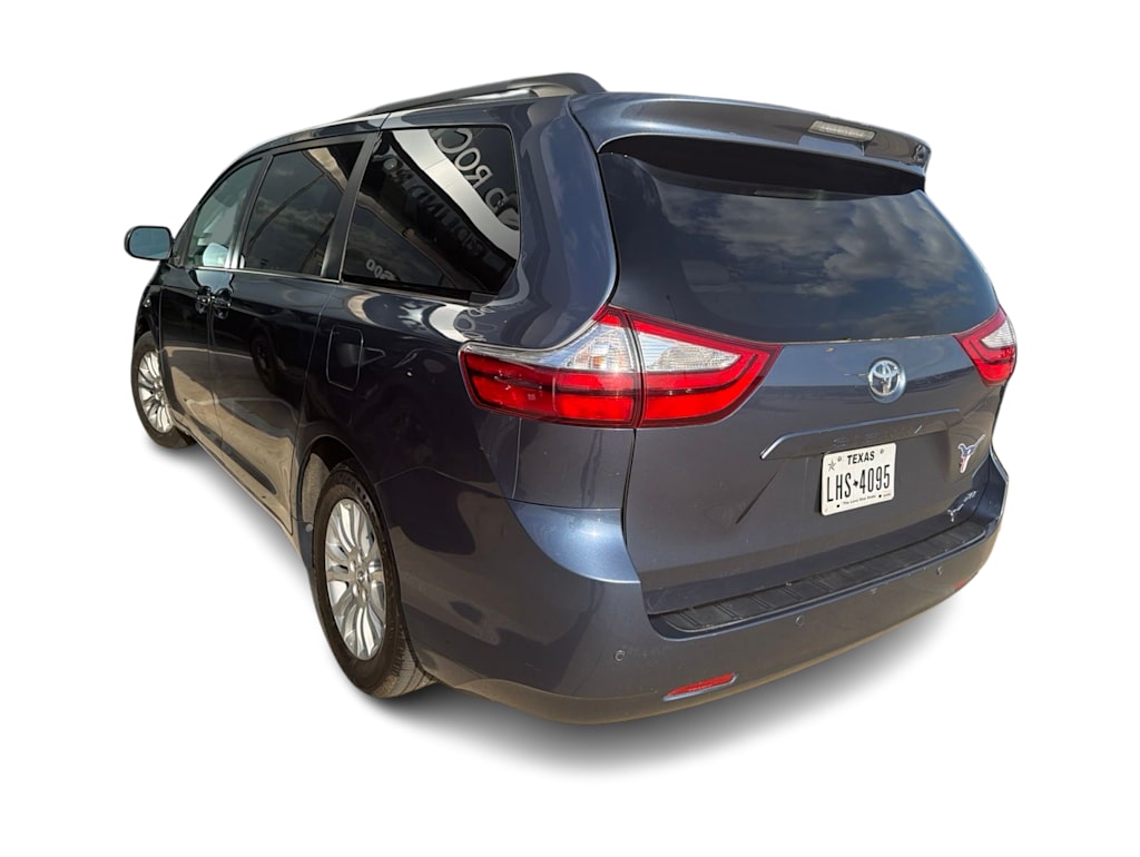 Thumbnail: 2015 Toyota Sienna - 2
