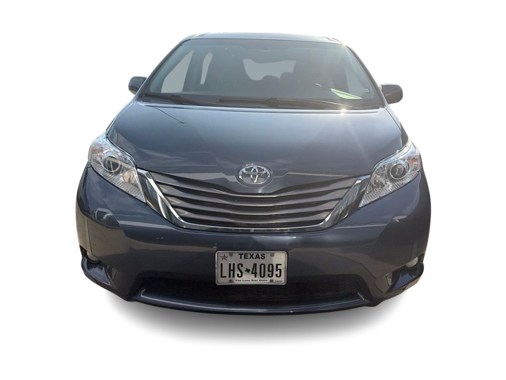 Thumbnail: 2015 Toyota Sienna - 4