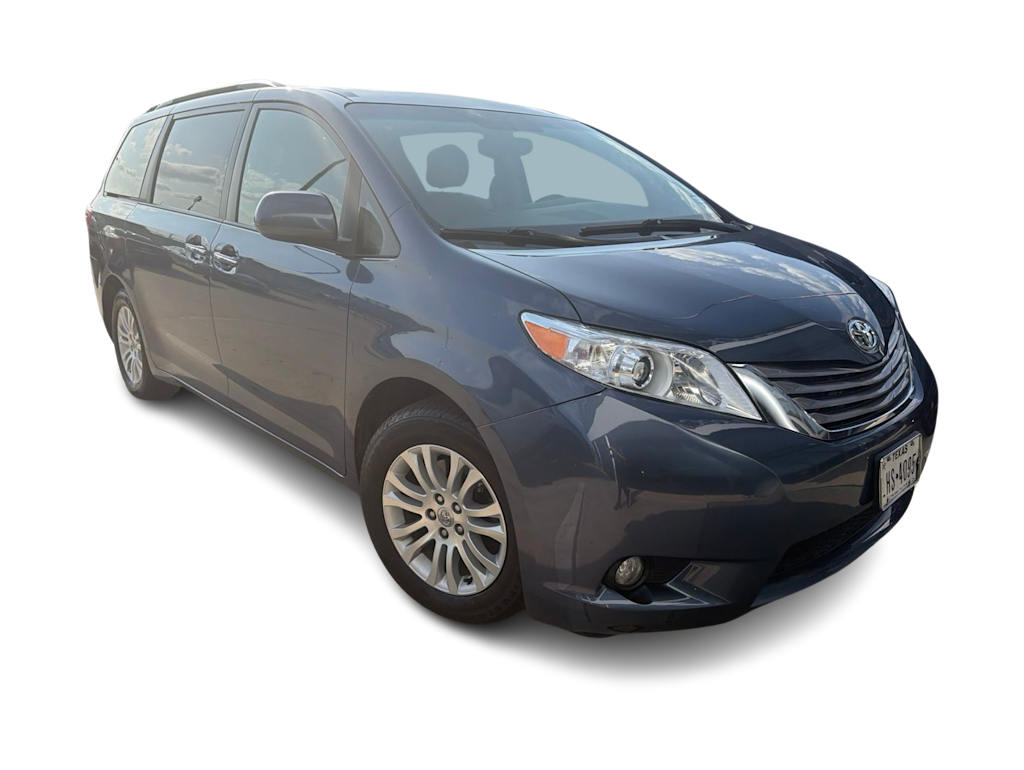 Thumbnail: 2015 Toyota Sienna - 7