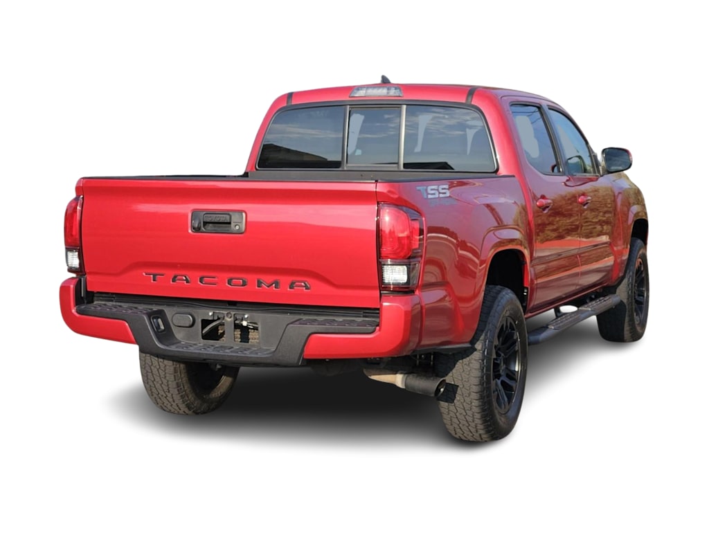 Thumbnail: 2021 Toyota Tacoma - 17