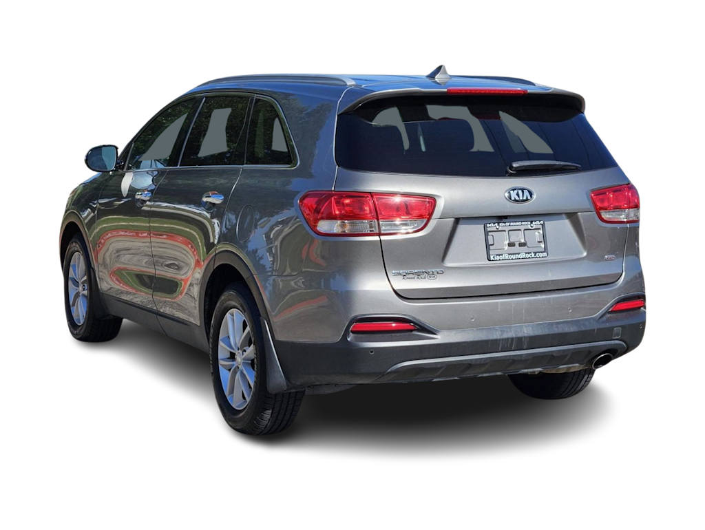 Thumbnail: 2017 Kia Sorento - 4