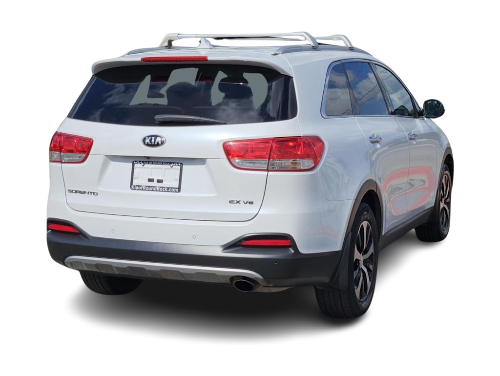 Thumbnail: 2017 Kia Sorento - 17