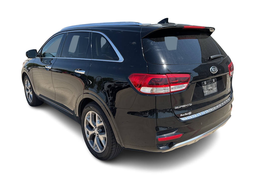 Thumbnail: 2017 Kia Sorento - 4