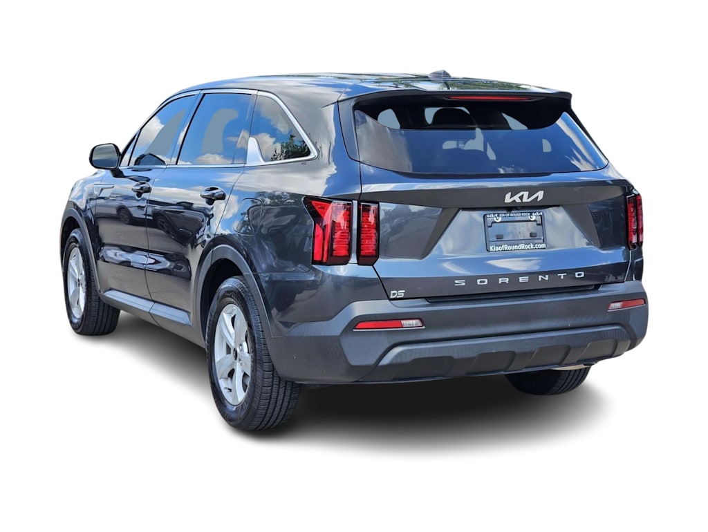 Thumbnail: 2022 Kia Sorento - 4