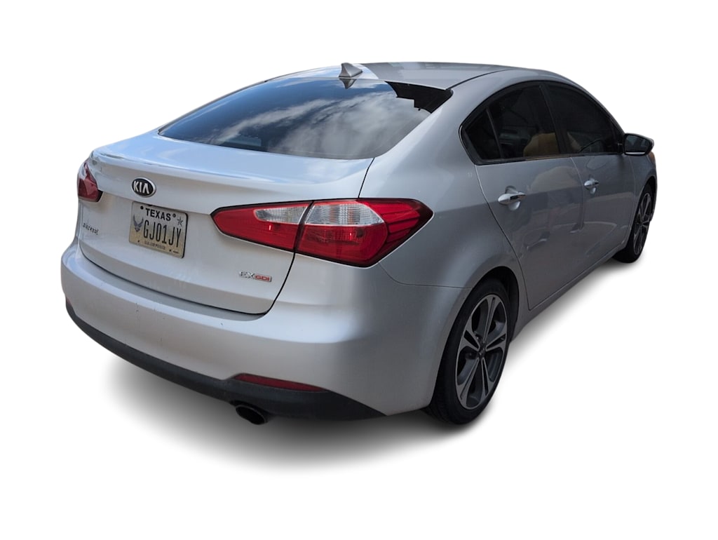 Thumbnail: 2015 Kia Forte - 12