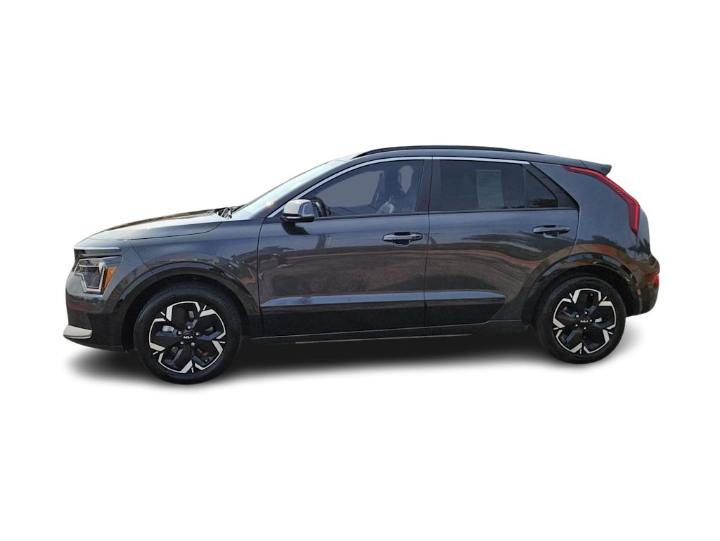 Thumbnail: 2023 Kia Niro - 3