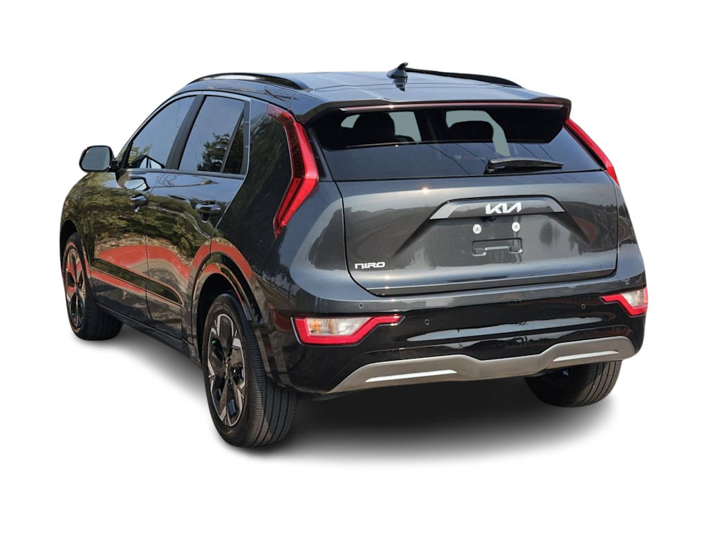 Thumbnail: 2023 Kia Niro - 4