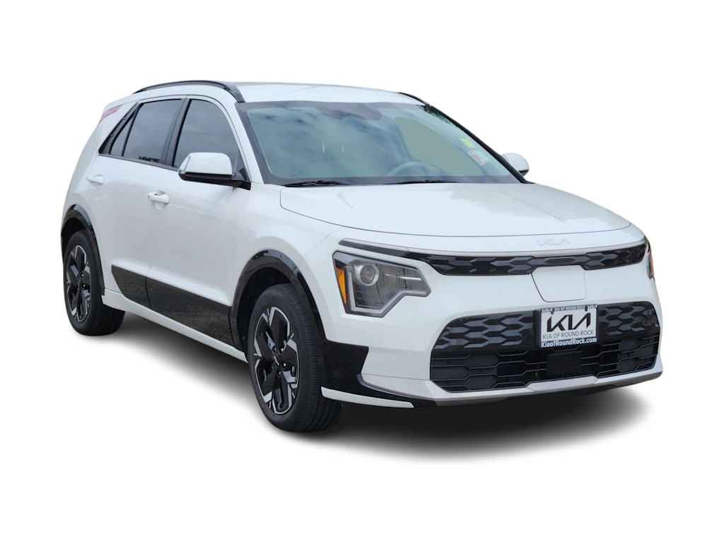 Thumbnail: 2023 Kia Niro - 17