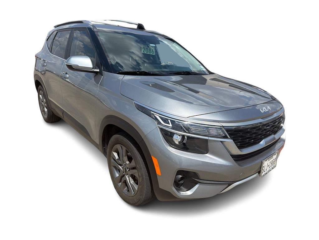 Thumbnail: 2023 Kia Seltos - 7