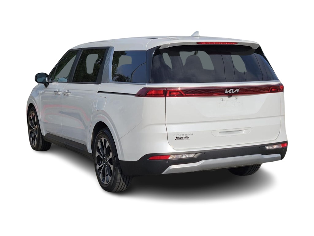 Thumbnail: 2023 Kia Carnival - 4