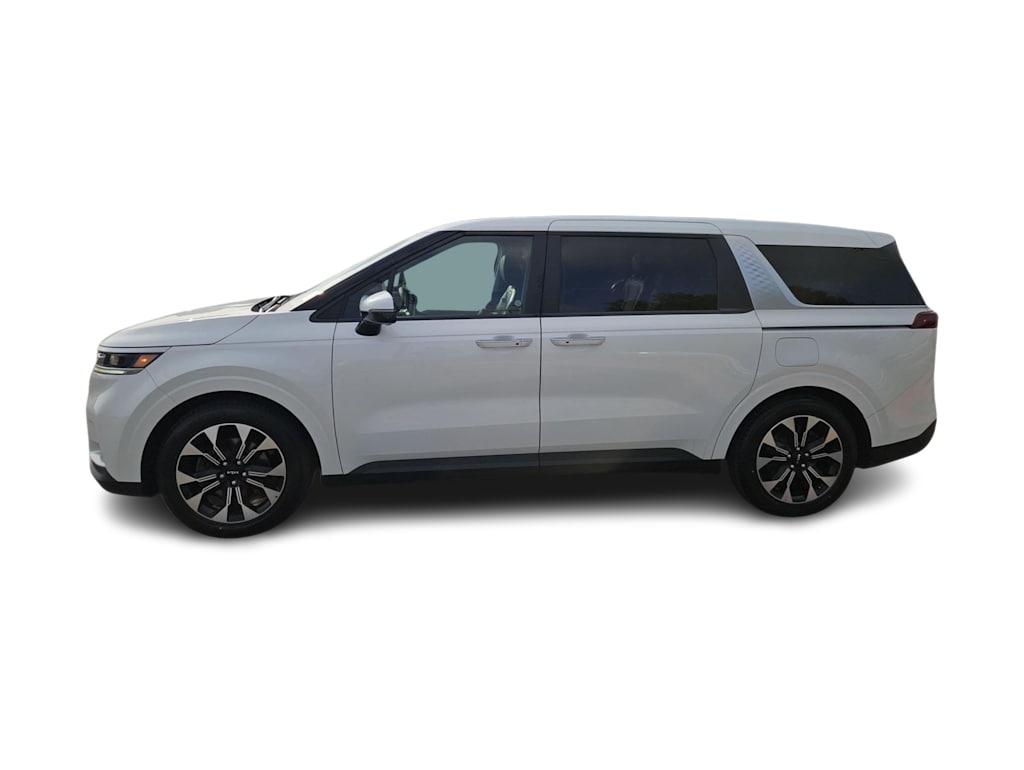 Thumbnail: 2023 Kia Carnival - 3