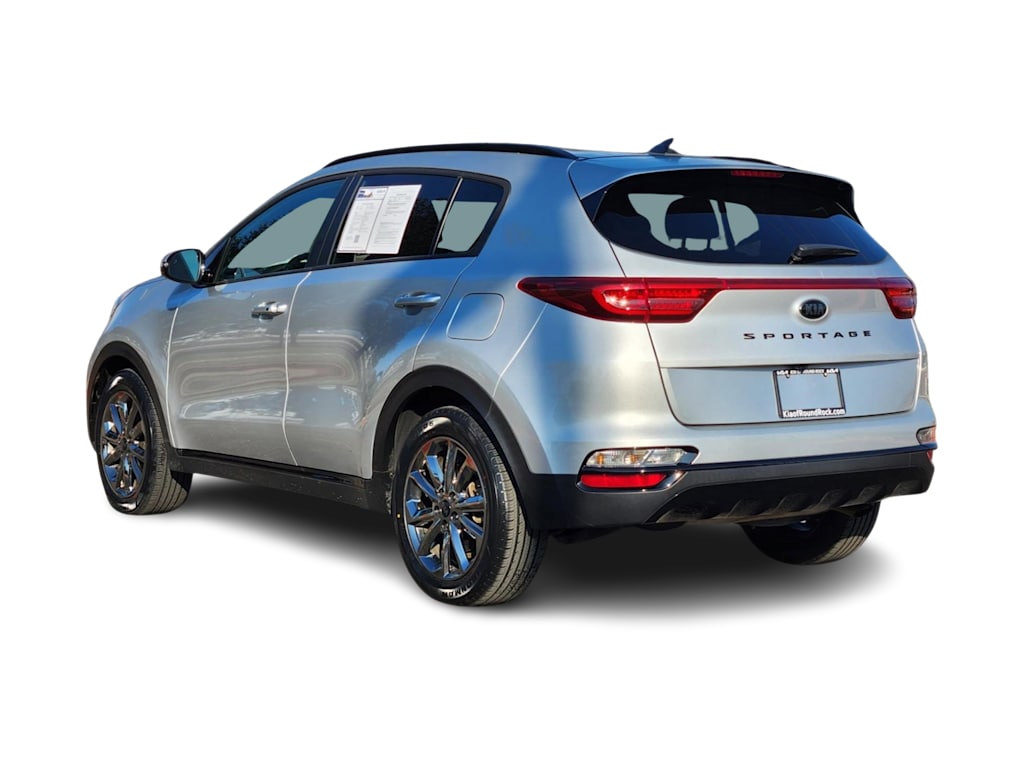 Thumbnail: 2022 Kia Sportage - 4