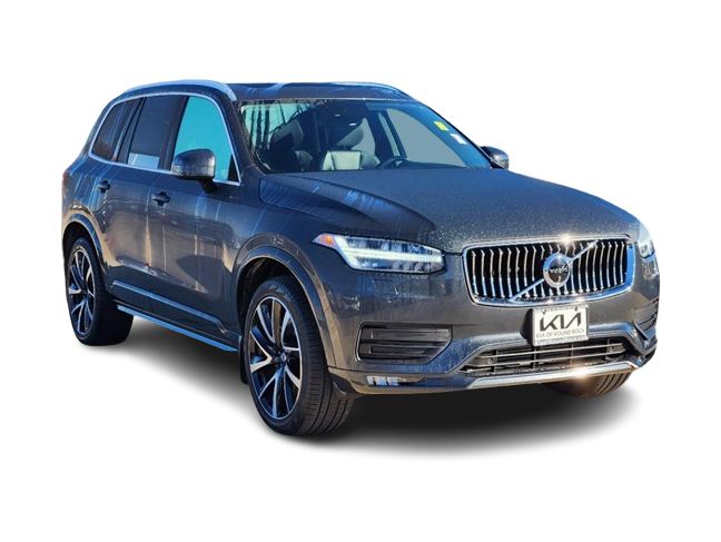 2022 Volvo XC90 T6 Momentum 16