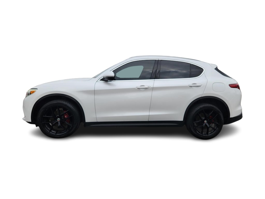 Thumbnail: 2019 Alfa Romeo Stelvio - 3