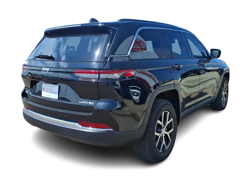 Thumbnail: 2024 Jeep Grand Cherokee - 16